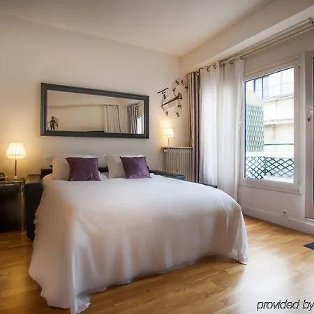 Hotel Louvre Sainte Anne Parigi