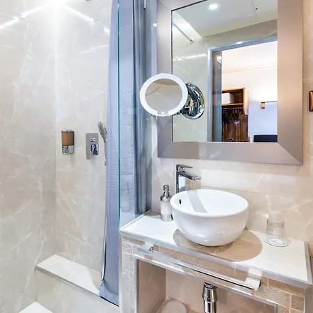 Hotel Louvre Sainte Anne Parigi